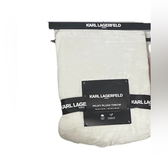 Karl Lagerfeld Paris White Milky Plush Throw Blanket 60 x 70 inches Brand New - Picture 4 of 8